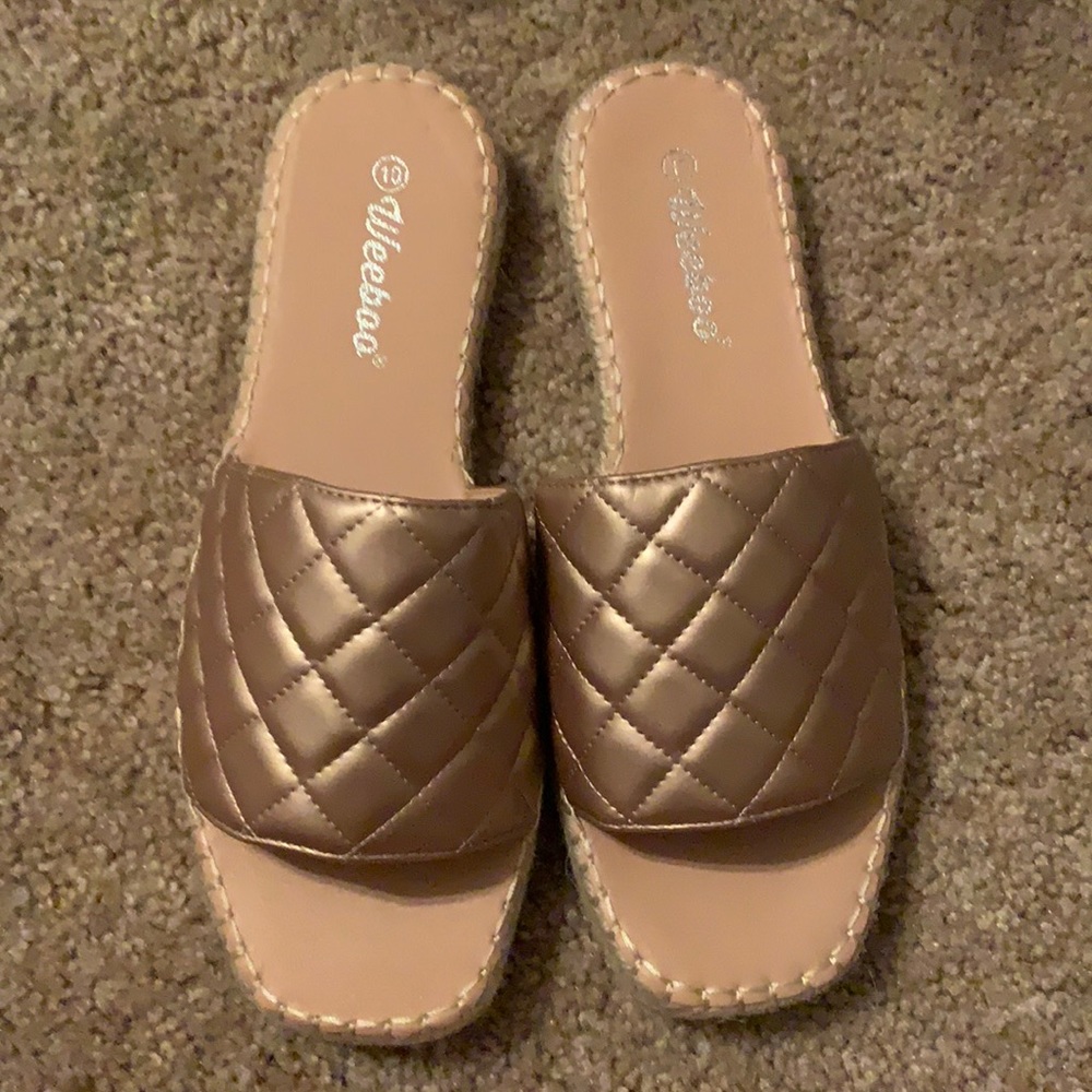 Weeboo Sandals women’s size 10 new
